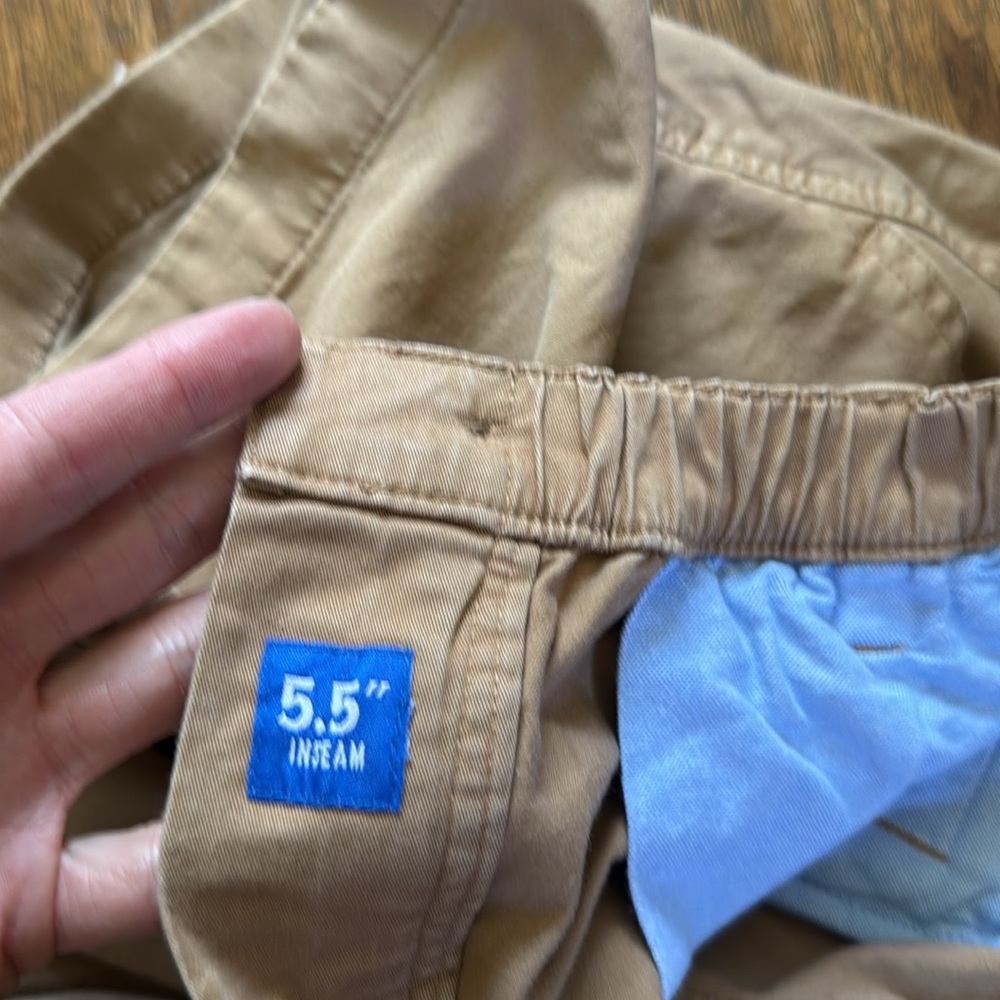 Chubbies 5.5” inseam stretch shorts - Picture 5 of 8